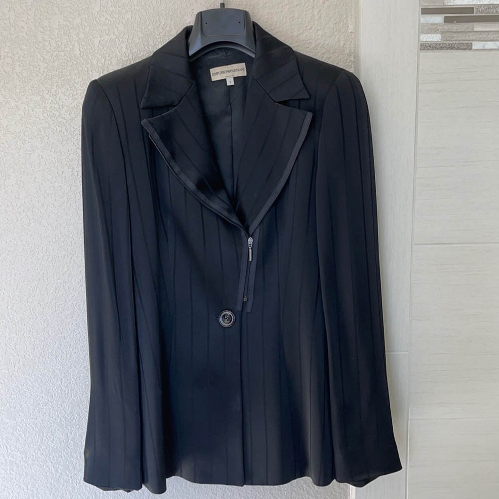 Emporio Armani women’s tuxedo jacket